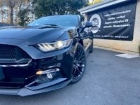 ford-mustang-421-v8-bva-la-teste-de-buch