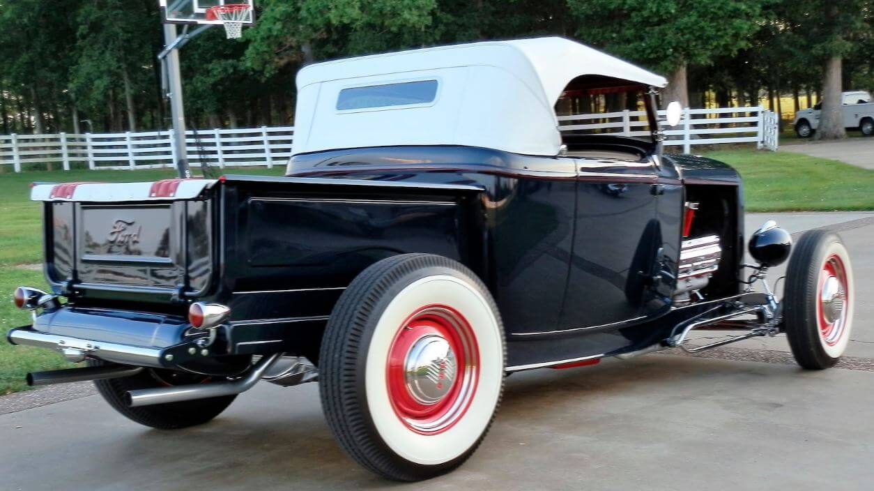 1932 FORD ROADSTER PICKUP