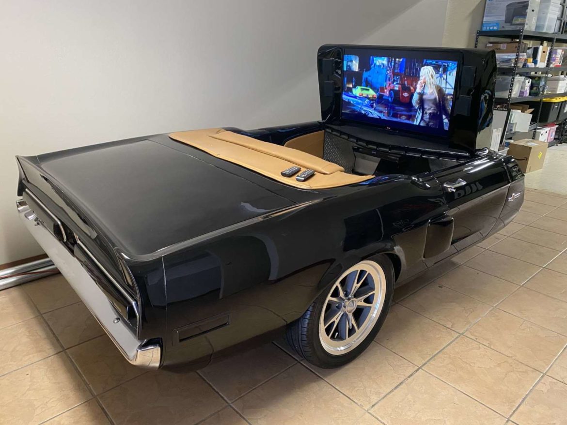 1968 Ford Mustang Entertainment TV