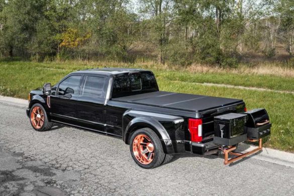 2019 FORD F-350 LARIAT CUSTOM PICKUP