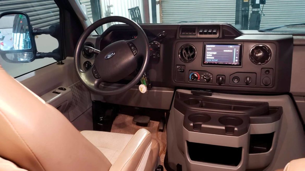 Ford E-350 Sportsmobile 2013