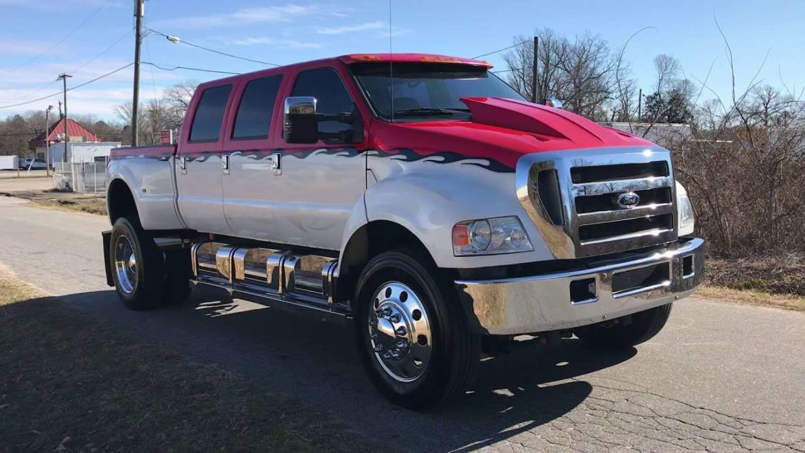 2006 Ford F-650 Custom