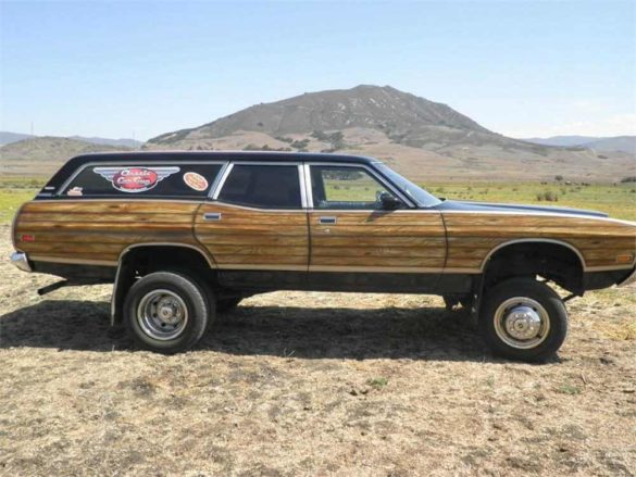 Ford Country Squire 1972