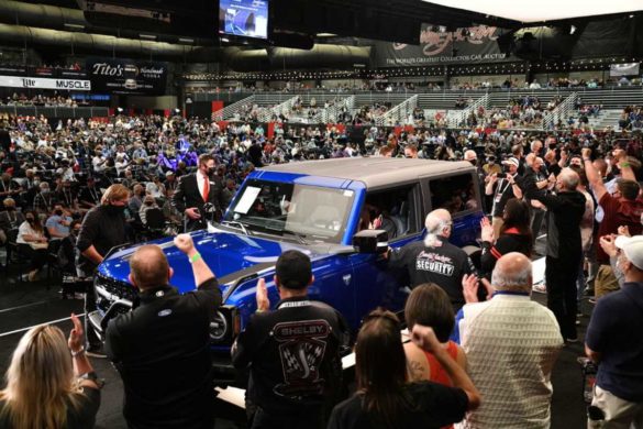 2021 Ford Bronco VIN001